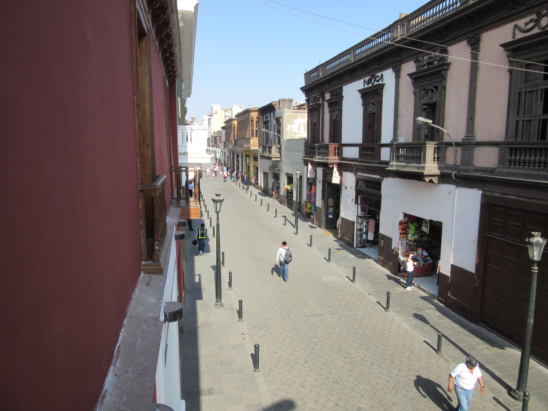 un-lugar-arqueologia-colonial-pleno-cent