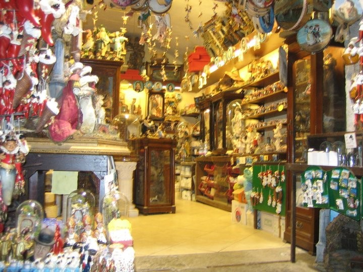 Via San Gregorio Armeno