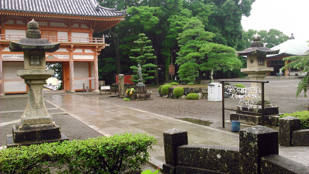 visiting-famous-dojo-ji-temple-c1a030936