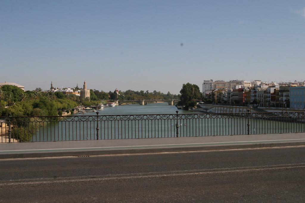 Vue du pont Isabel II sur le Guadalquivir 